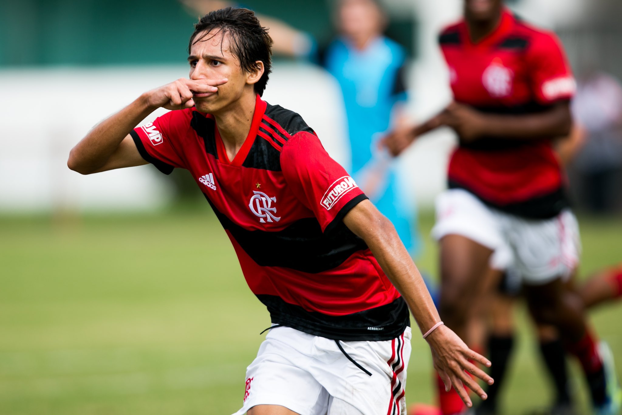 Flamengo chega a 20 jogadores da base que receberam chances na