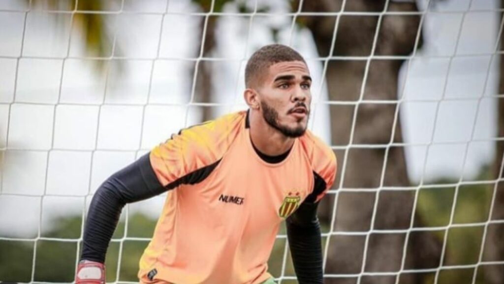 Moisés, do Maranhão Atlético, é eleito melhor goleiro da Série D 2023