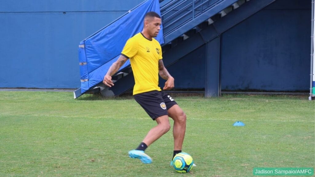 Manaus FC anuncia zagueiro que já atuou na Champions League