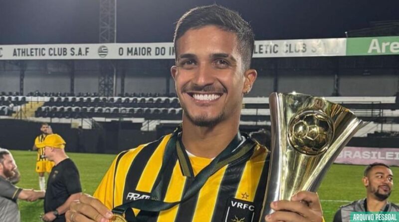 Manaus FC anuncia atacante Victor Lima, ex-Volta Redonda-RJ, para a temporada 2025