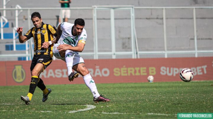 Em casa, Amazonas perde por 3 a 1 para a Chapecoense e continua no Z4 da Série B