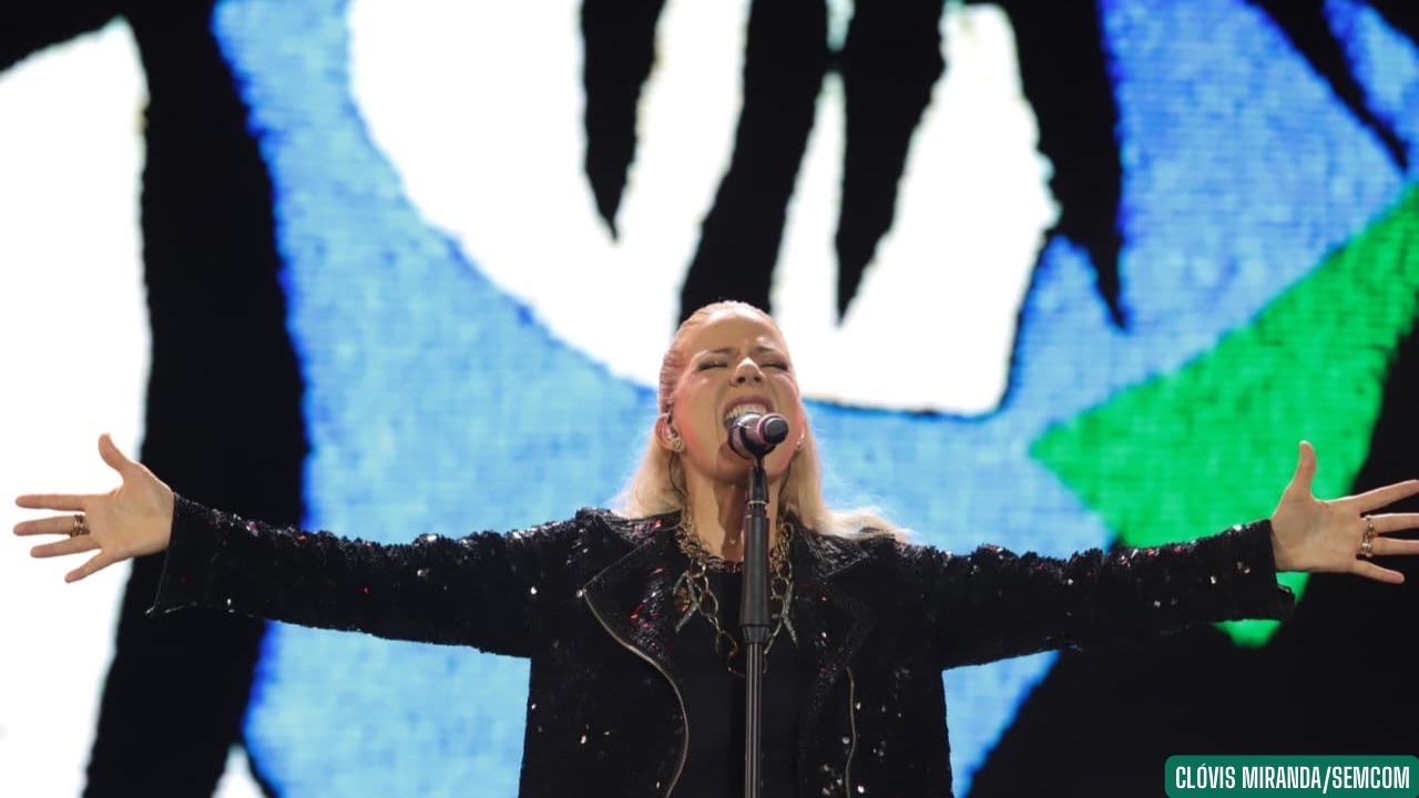 Paula Toller, MC Livinho e DubDogz encerram terceiro e último dia do #Sou Manaus no palco Alfândega