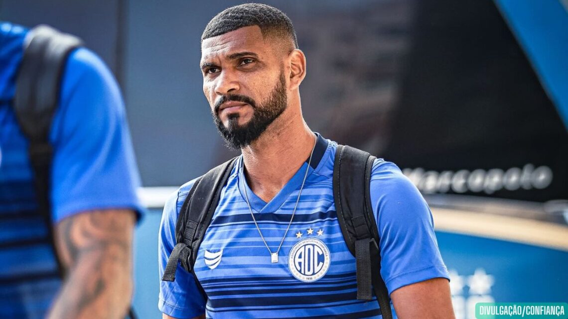 Manauara assegura zagueiro Maicon Martins, ex-Confiança, como reforço para 2026