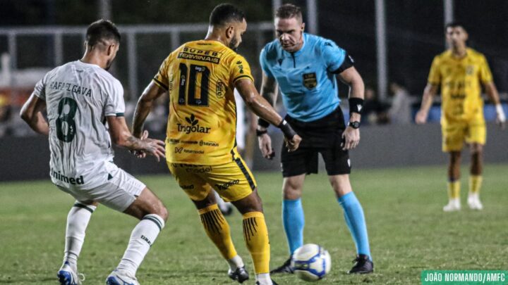 Série B: Gustavo Bauermann, de SC, apita Amazonas x Cuiabá, no Zamith; confira equipe de arbitragem