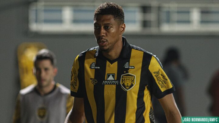 Amazonas FC renova contrato do zagueiro Rafael Vitor para a temporada 2026