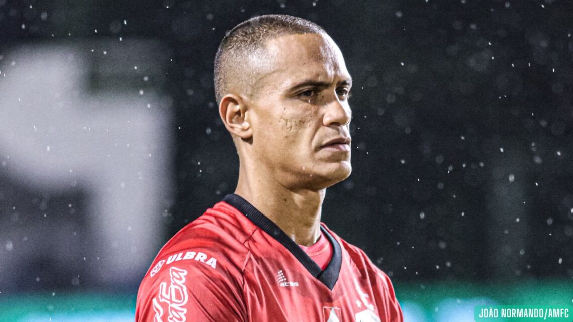 Pintou no BID: goleiro Renan acerta renovação com o Amazonas FC para a temporada 2026