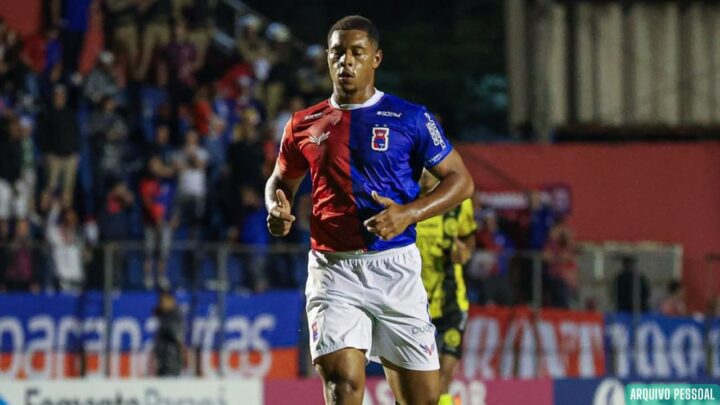 Manaus FC anuncia volante Wallace, ex-Paraná e Metropolitano-SC, como reforço para 2026