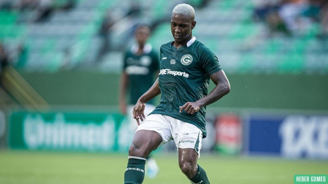 Amazonas FC anuncia contratação do volante Jhonny Lucas, ex-Brusque