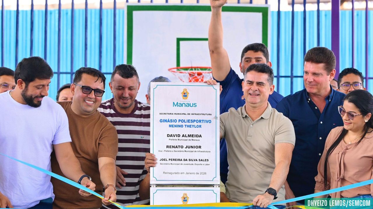 Prefeito David Almeida inaugura ginásio poliesportivo Menino Theylor, no Mauazinho