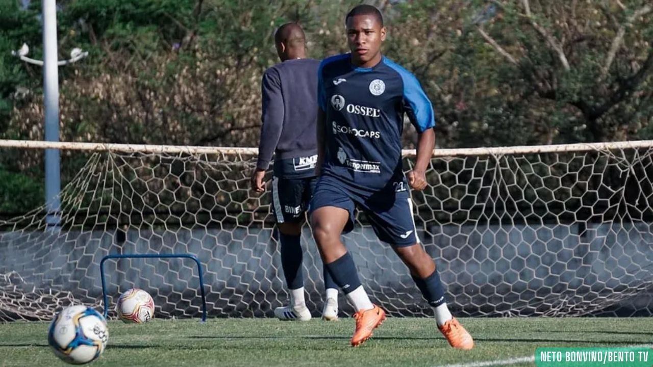 Manaus FC contrata atacante Matheus Guarujá, ex-Patrocinense-MG