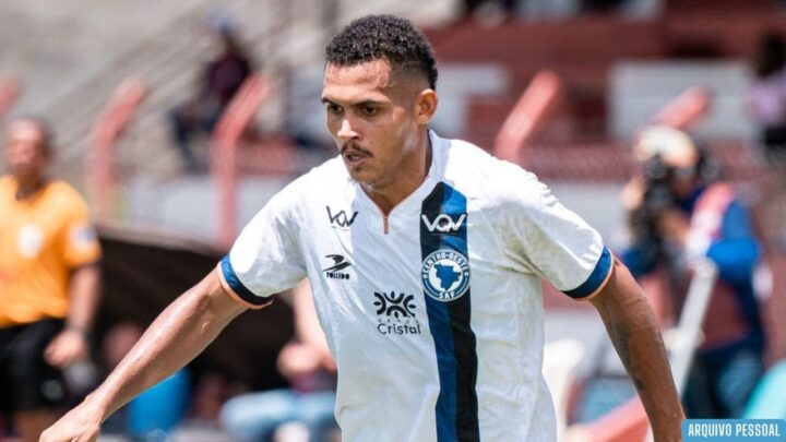 Emprestado pelo Centro Oeste-GO, atacante Sávio reforça o Manaus FC na sequência da temporada