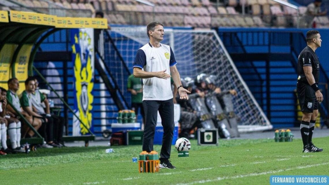 Nacional anuncia acordo para saída do técnico Gerson Gusmão