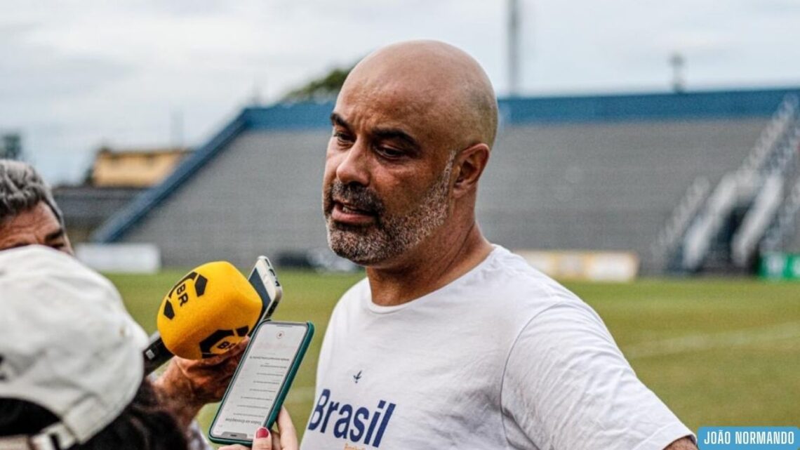 Amazonas FC oficializa técnico Cristian de Souza para a sequência da temporada 