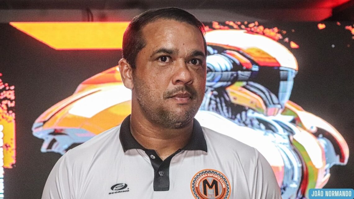 Manaus anuncia Dico Woolley como novo treinador para a temporada 2026