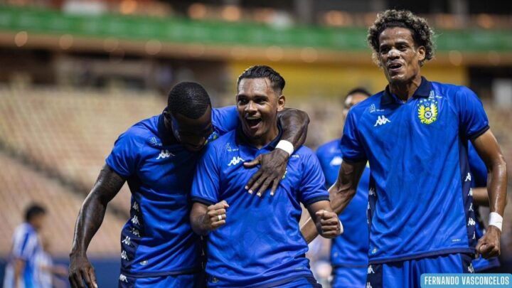 Nacional enfia 7 a 0 no Paysandu, volta a vencer o rival após 25 anos e segue líder na Copa Norte 2026