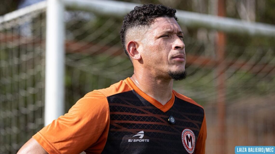 Manauara anuncia contratação de Clessione, vice-artilheiro do Paulistão A2, para a Série D