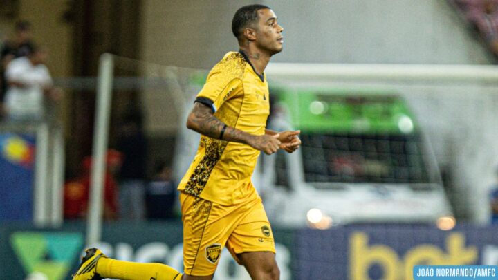 “Voltar e contribuir dessa forma é especial”, destaca Alyson após participação em gol sobre o Santa Cruz