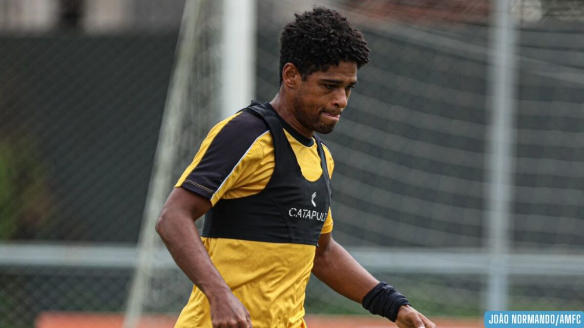 William Barbio acerta rescisão e deixa o Amazonas FC após três temporadas