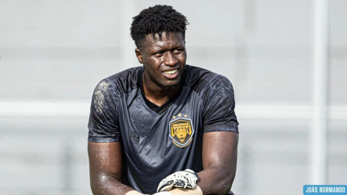 Goleiro senegalês Mendy esclarece saída do Amazonas e atribui ausência em jogos a problema documental