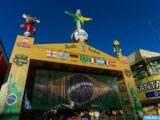 Com apoio da prefeitura, ‘Ruas da Copa’ reúnem torcedores para assistir ao jogo da Seleção Brasileira e garantem entretenimento a famílias em Manaus