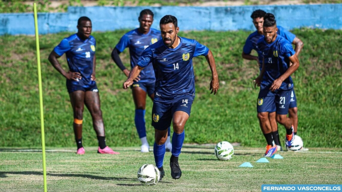 Às vésperas do duelo do acesso, Nacional rescinde contrato do volante Adenilson
