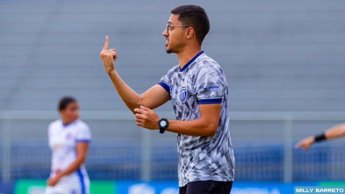 Técnico Carlos Daniel conquista primeira taça e avalia trabalho no São Raimundo: “Priorizamos a formação”