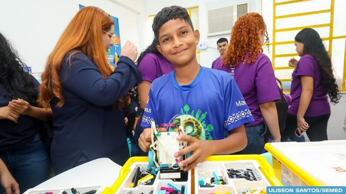 Prefeitura de Manaus inaugura ‘Biblioteca Futuro’ com Espaço Maker na escola municipal Nina Lins e beneficia mais de mil estudantes
