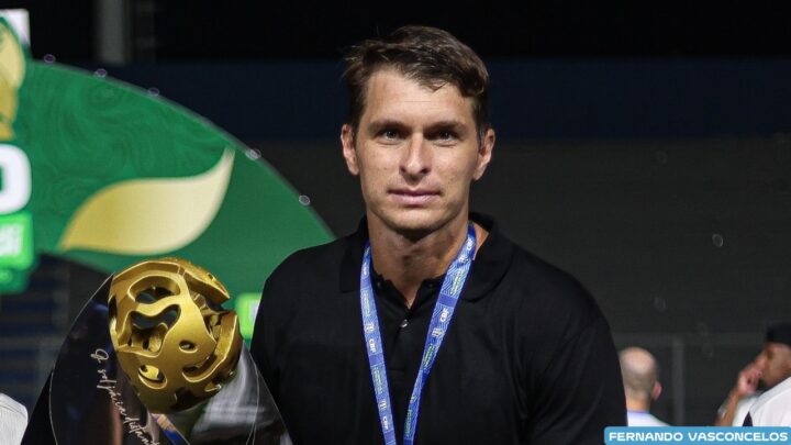 Nacional anuncia retorno de Thiago Gomes para comandar equipe na sequência da Série D