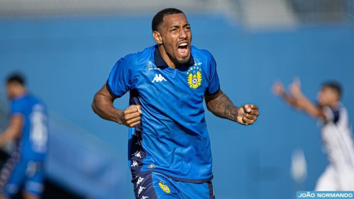 “Vocês ganharam um torcedor”: lateral Ryan Santos se despede do Nacional