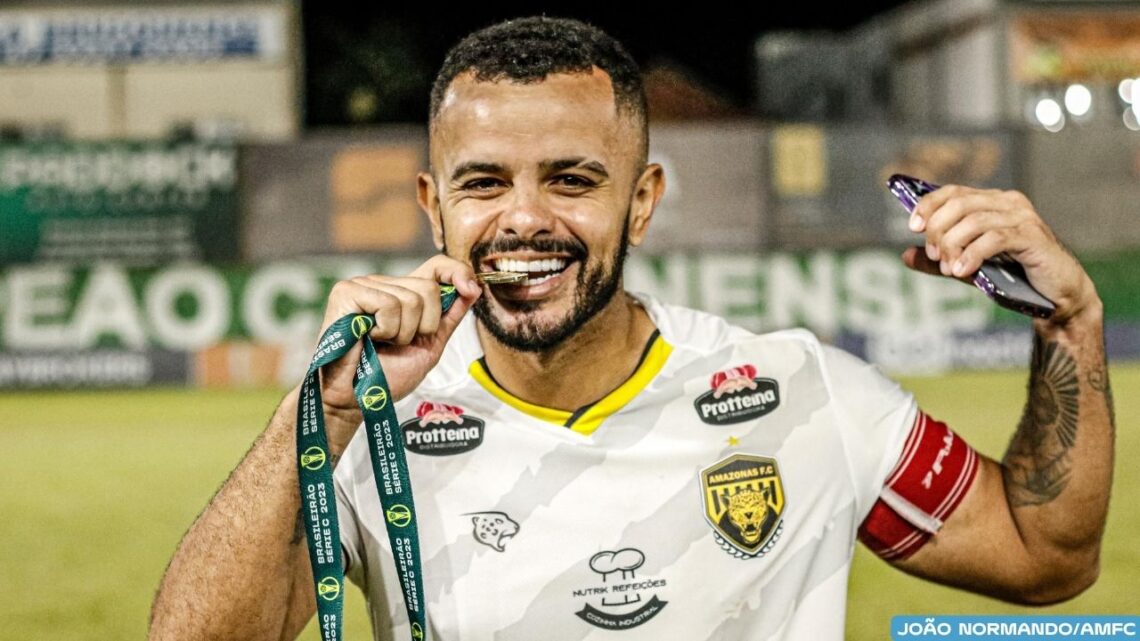 Fim de uma era: Rafael Tavares rescinde e deixa o Amazonas FC após passagem histórica