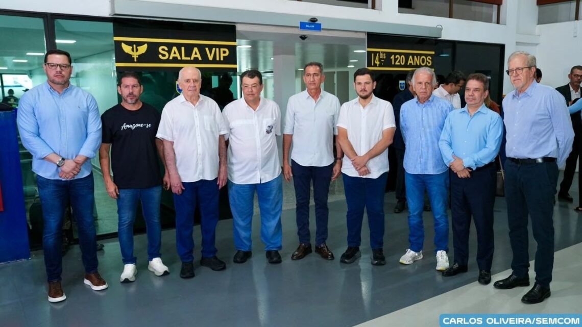 Prefeito Renato Junior e senador Eduardo Braga recebem ministros e governo federal amplia para 16 as aeronaves de combate às queimadas