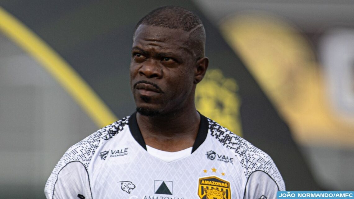 Zagueiro Diego Ivo prorroga contrato com o Amazonas FC e permanece para 2027